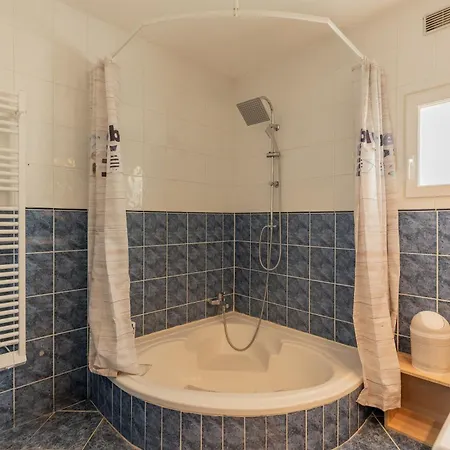 Maison Maxi 8 Personnes, Proche Ferienhaus *