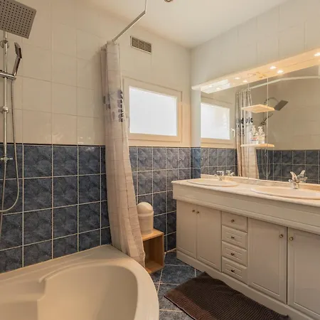 Maison Maxi 8 Personnes, Proche *
